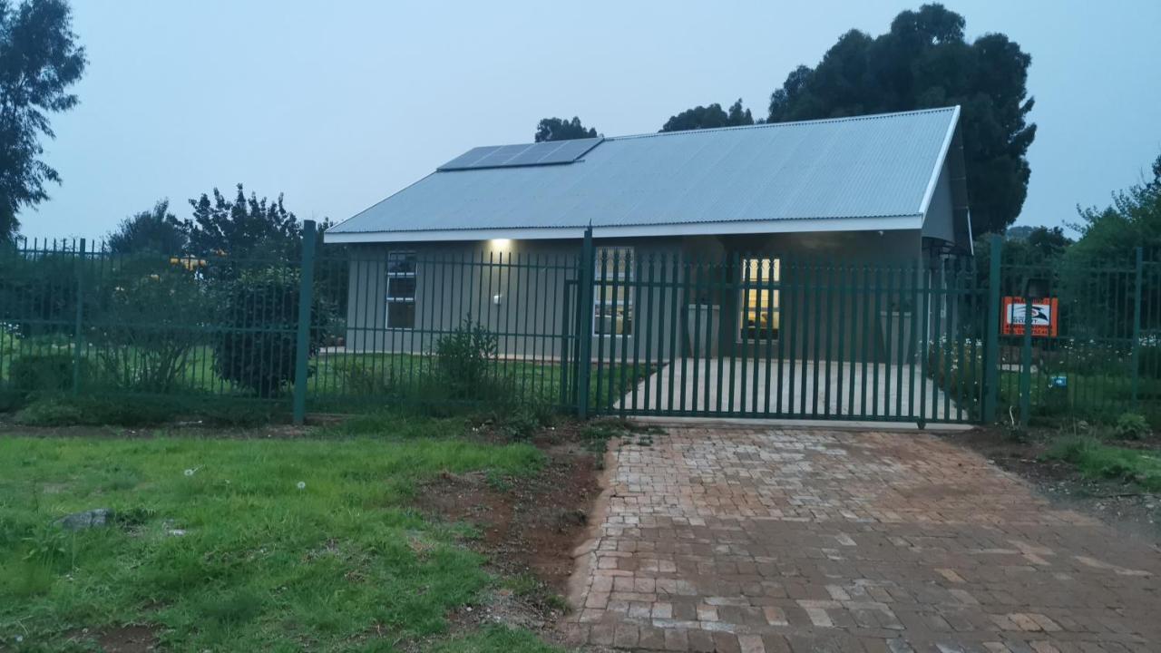 Sirimiri Cottage Dullstroom Eksteriør bilde